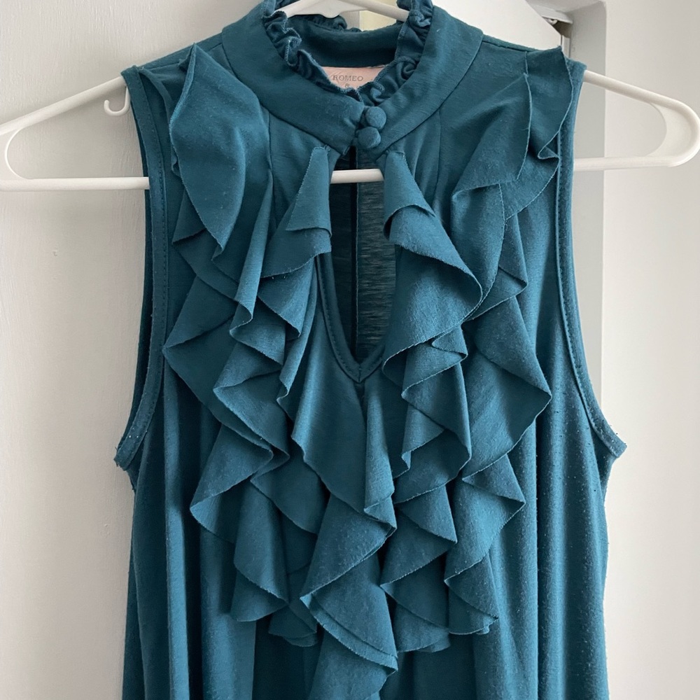 Romeo & Juliet Couture Dress - Picture 2 of 3